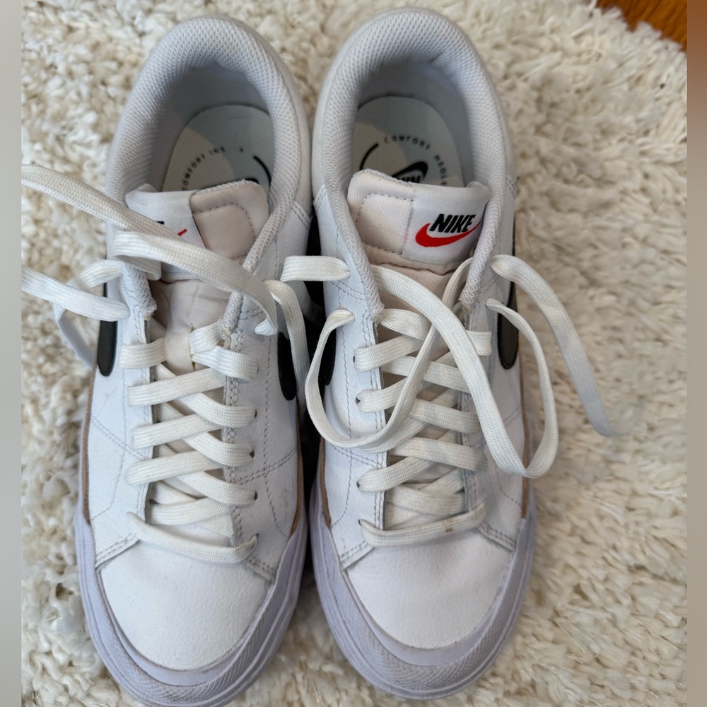 Nike Court Legacy Sneakers